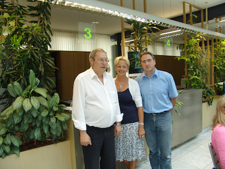 Landratsamt Rosenheim arbeitet seit 2010 mit dem Bürgermonitor DESKO Tablet Kiosk.