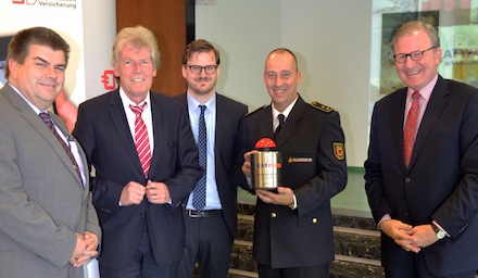 Kreis Böblingen nimmt KATWARN mit symbolischem Knopfdruck in Betrieb.