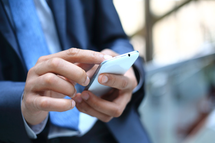 Smartphones sind heute bereits weit verbreitet – das ebnet den Weg für mobile Verwaltungsservices.