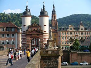 Social-Media-Ranking: Heidelberg dank aktiv bespielter Tourismus-Informationsseiten auf Facebook in den Top 10.