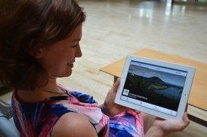 Landrätin Tanja Schweiger freut sich über den Erfolg bei Facebook.