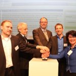 Per Buzzer wird das Gütersloher Bürgerportal freigeschaltet.