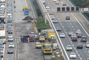 Eine App informiert zum aktuellen Bau- und Verkehrsgeschehen rund um die A 7.