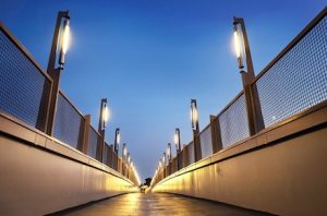 Eine App hilft städtischen Mitarbeitern den Ist-Zustand der Straßenbeleuchtung noch vor Ort digital zu erfassen.