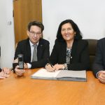 Die öffentlich-rechtliche Vereinbarung zur Einrichtung eines gemeinsamen telefonischen Service-Centers für Stadt und Kreis Soest ist unterzeichnet.