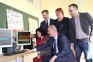 13 neue Computer samt landesweiter Schul-Software hat die Grundschule Winzenheim erhalten.