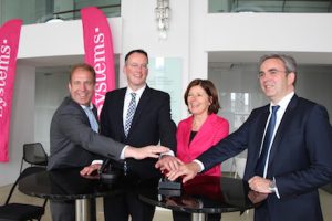 Die rheinland-pfälzische Ministerpräsidentin Malu Dreyer startet den ersten kostenfreien WLAN-Hot Spot in Mainz.