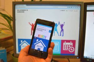 Mit einer neuen Internet-Seite heißt die Stadt Nordhorn Flüchtlinge in mehreren Sprachen willkommen.