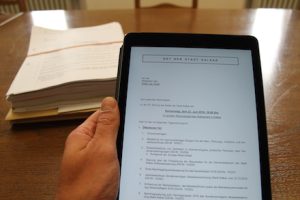 Die digitale Ratsarbeit hält Einzug in der nordrhein-westfälischen Stadt Kalkar.