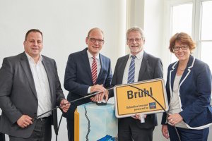 Startschuss für schnelles Internet an Brühler Schulen.