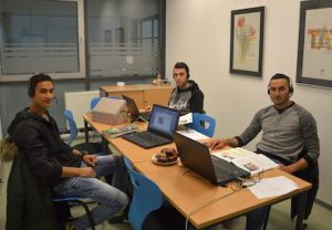 Deutsch lernen im virtuellen Klassenzimmer in der Stadtbibliothek Heilbronn