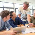 Am Gymnasium Würselen lernen die Schüler mit Tablett-Computern.