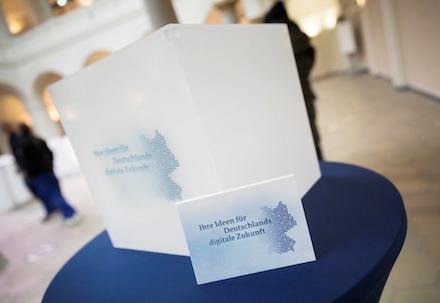 Die Roadshow ist in Namen der Digitalisierung in ganz Deutschland unterwegs.