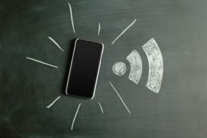 Hamburg stattet Schulen sukzessive mit WLAN aus.