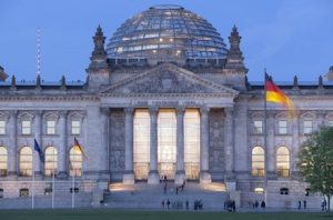 Um den Einzug in den nächsten Deutschen Bundestag kämpfen die Parteien auch mit Digitalthemen.