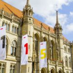 115-Flaggen vor dem Braunschweiger Rathaus.