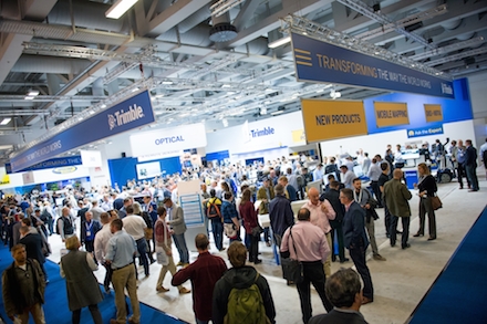 Mit Fachmesse und Kongress zog die Intergeo 2017 18.000 Fachbesucher aus über 100 Ländern nach Berlin.