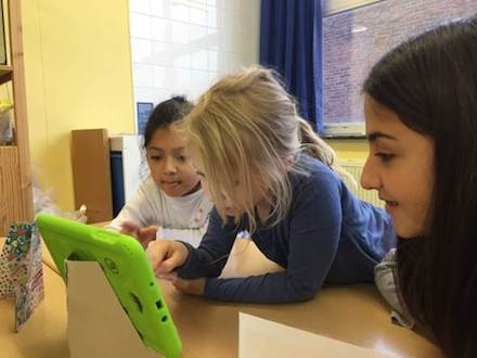 Wolfsburg: Die Schüler der Leonardo Da Vinci Grund- und Gesamtschule lernen zu programmieren.