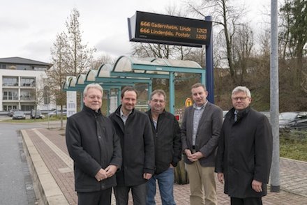 Besichtigung des dynamischen Fahrgastinformationsanzeigers in Fürth im Odenwald.