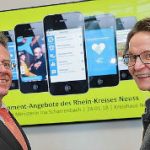 Ministerin Ina Scharrenbach informiert sich bei Landrat Hans-Jürgen Petrauschke über die E-Government-Angebote des Rhein-Kreises Neuss.