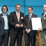 ekom21 erhält den Preis als Best-Practice-Partner von Axians Infoma.
