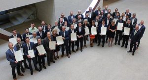 Für 105 Breitband-Projekte in ganz Baden-Württemberg wurden Förderbescheide übergeben.
