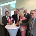 Startschuss für das schnelle Internet in der Adolf-Reichwein-Schule in Limburg.