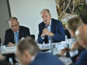 Erste Sitzung des Kommunalbeirats der Telekom in Berlin.
