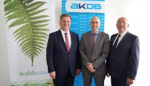 Zweckverband Wasserversorgung Bayerischer Wald und AKDB kooperieren beim Vertrieb der Software waldwasser.