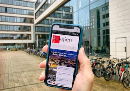 Internet-Präsenz der Stadt Gießen ist jetzt für den Aufruf mit mobilen Endgeräten optimiert.