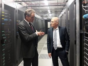 Hoher Besuch im neuen Rechenzentrum von Dataport.