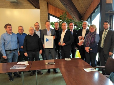 Übergabe des Axians Infoma Innovationspreises 2019 beim Gewinner Verbandsgemeinde Gerolstein.