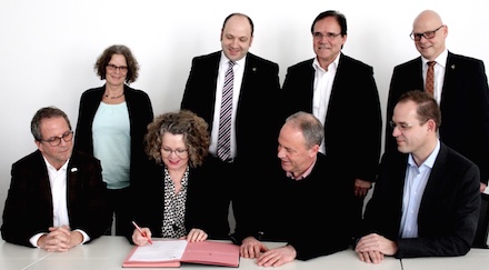 Kreis Euskirchen: interkommunale Zusammenarbeit mit der kdvz Rhein-Erft-Rur vertraglich festgehalten.