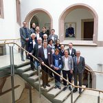 Die 15 Mitglieder des Fachbeirats bei ihrem ersten Treffen im Rathaus Ulm (rechts außen: Oberbürgermeister Gunter Czisch).
