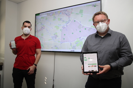 Stefan Menze (l.) und Thomas Westhoff vom Geodaten-Management der Kreisverwaltung Borken haben den GeoDatenAtlas weiter entwickelt.