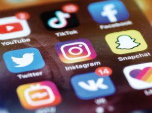 Kommunale Social-Media-Strategie stetig anpassen.