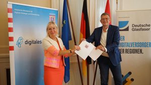 Hessens Digitalministerin Kristina Sinemus und Thorsten Dirks