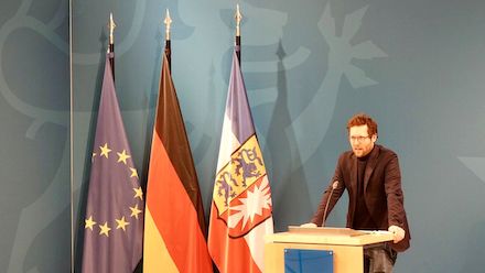 Vor der abschließenden Landtagsbefassung wirbt Schleswig-Holsteins Digitalisierungsminister Jan Philipp Albrecht für das neue Digitalisierungsgesetz.