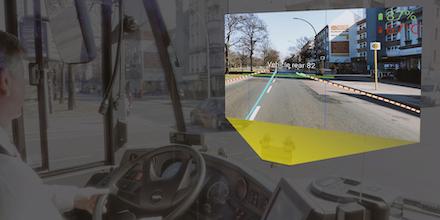 Bus liefert im Einsatz Daten für aktuelle Straßenkarten an die Stadt.