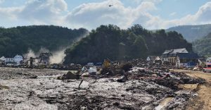 Ahrtal: Betroffene Landkreise bringen Erfahrungen bei KatHelfer Pro ein.