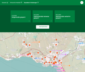Screenshot der Startseite von baustellen.friedrichshafen.de, der die Online-Übersichtskarte und die darüber angesiedelten Nachrichtenüberschriften zeigt.