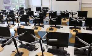 Das Computerkabinett im Heinrich-Hertz-Gymnasium der Stadt Erfurt. 