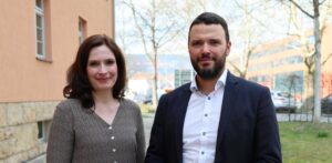 Smart City Beauftragte Dorothea Prell sowie Bürgermeister und Dezernent für Digitalisierung Benjamin Koppe 