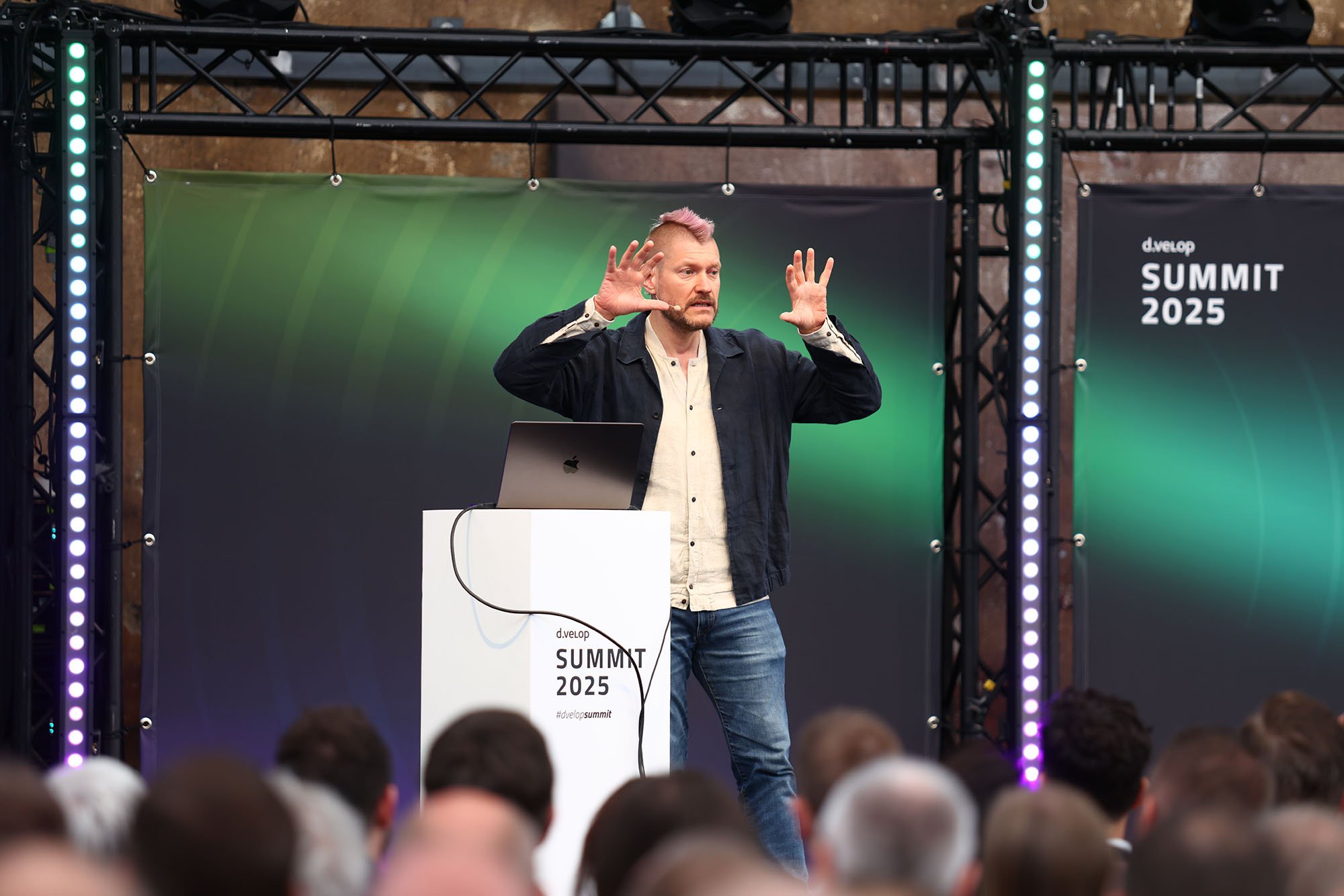 Sascha Lobo auf dem d.velop SUMMIT