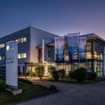 Firmengebäude der Hess-Gruppe in Magstadt bei Stuttgart bei Nacht