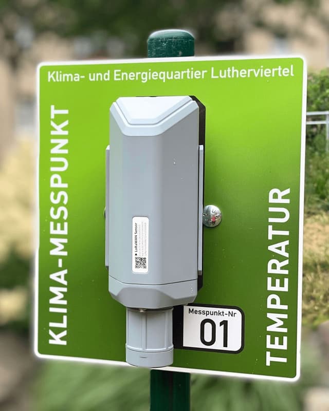 Messpunkt eines Sensors im Lutherviertel der Stadt Halle (Saale)