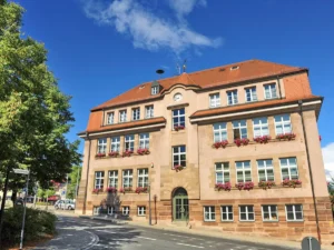 Blick auf das Cadolzburger Rathaus.