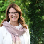 Porträtaufnahme von Karola Voss.