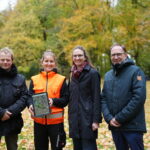 Vier Personen stellen das Aachener Baumkataster vor