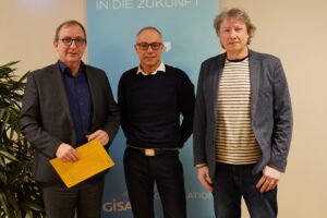Markus Bauer (Landrat Salzlandkreis), Hendrik Nitz (Chief Governance Officer GISA GmbH), Dirk Helbig (Stabsstellenleiter und CDO / CIO Salzlandkreis) (Quelle: GISA GmbH)